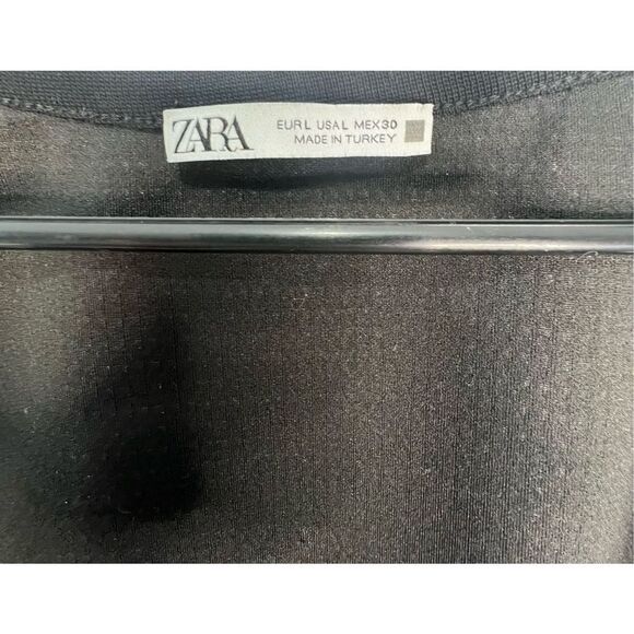 ZARA Black and Red Zip Up Front Ultra Cropped Stretchy Tank Top - Picture 2 of 5